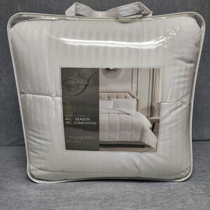 NWT Serene All Season Down Alternative Queen/Full Comforter White